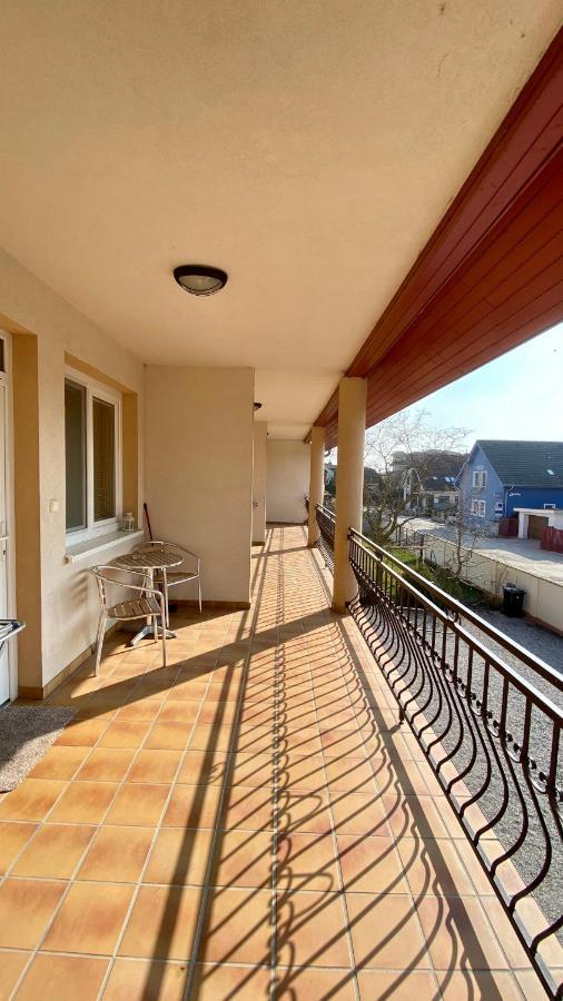 Apartmanovy Dom Flora Veľký Meder Bagian luar foto